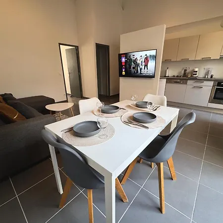 Le Lux, Moderne - Garage - Terrasse - Clim קאן