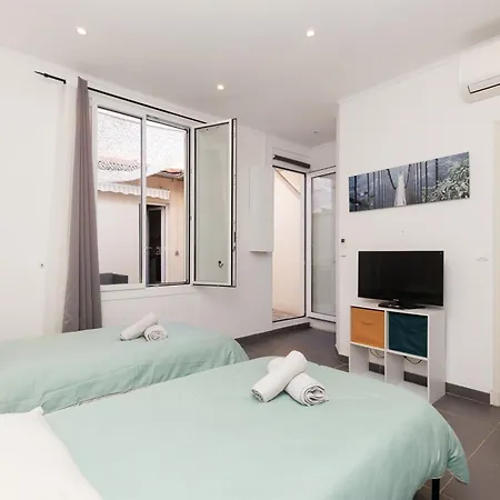 Διαμέρισμα Le Lux, Moderne - Garage - Terrasse - Clim *